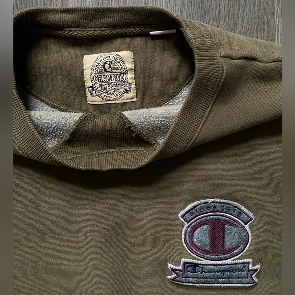 Vintage Champion crew neck in olive green - Size Large - Picture 2 of 3